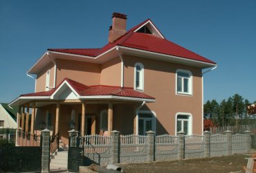 Двухэтажный дом с котельной и кладовой
