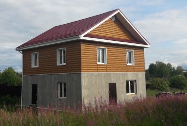Двухэтажный дом по индивидуальному проекту с чердачным помещением